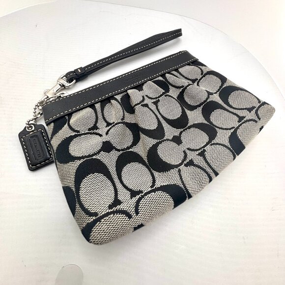 Coach Signature C Small Wristlet Black Jacquard Leather Y2K - Picture 2 of 7